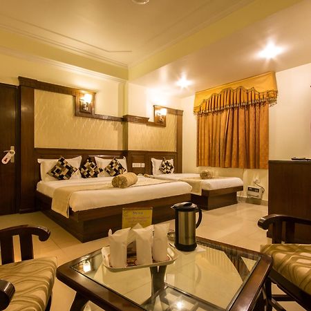 Hotel Grand Park Inn Дели Экстерьер фото