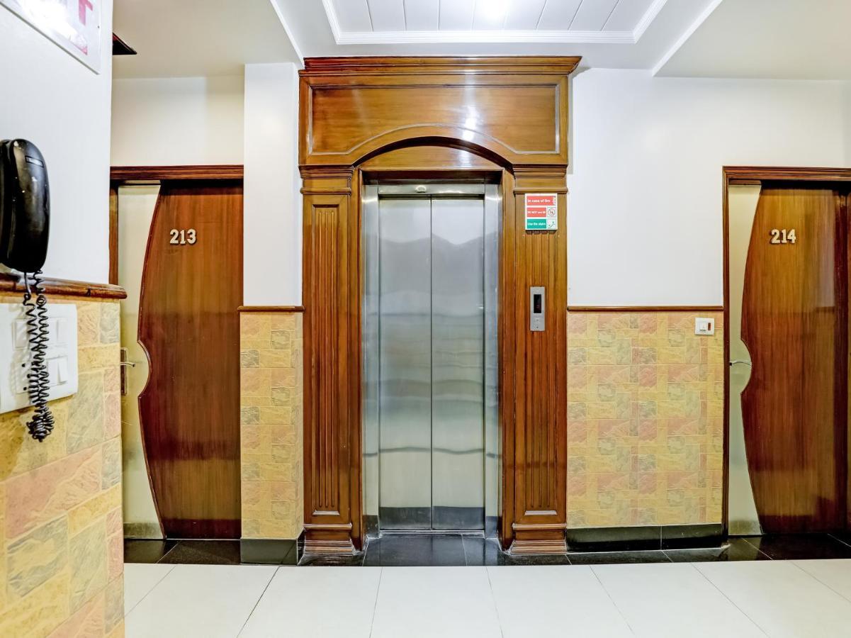 Hotel Grand Park Inn Дели Экстерьер фото