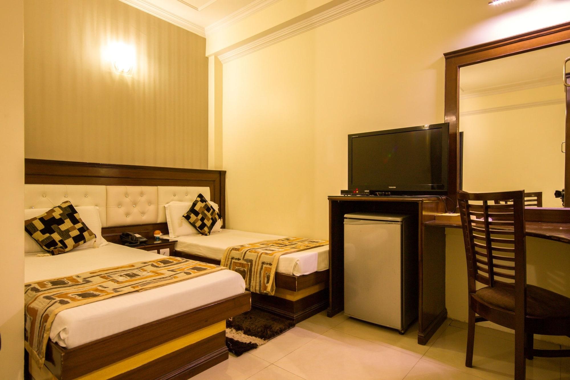 Hotel Grand Park Inn Дели Экстерьер фото