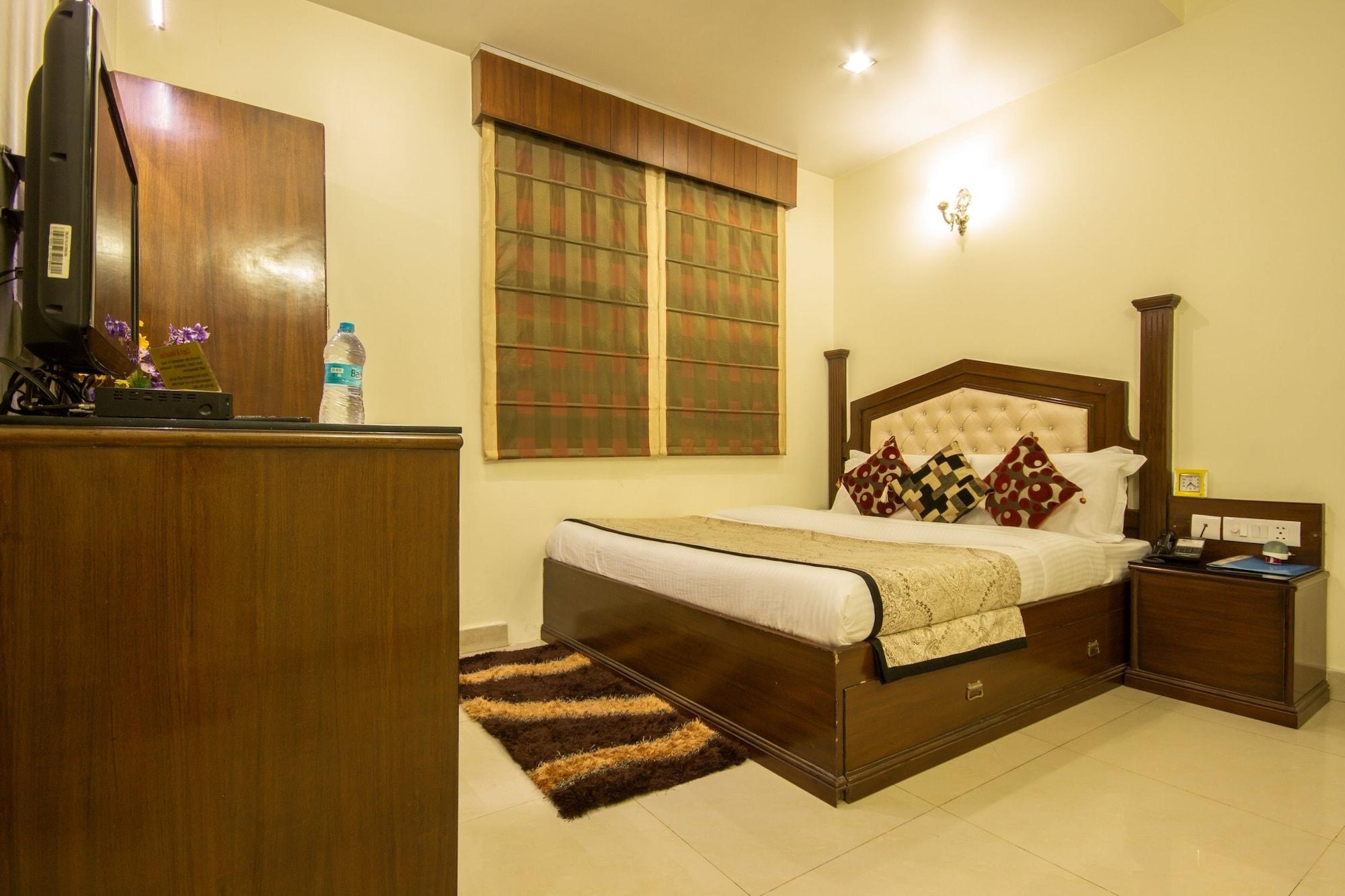 Hotel Grand Park Inn Дели Экстерьер фото