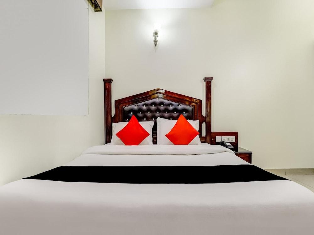 Hotel Grand Park Inn Дели Экстерьер фото